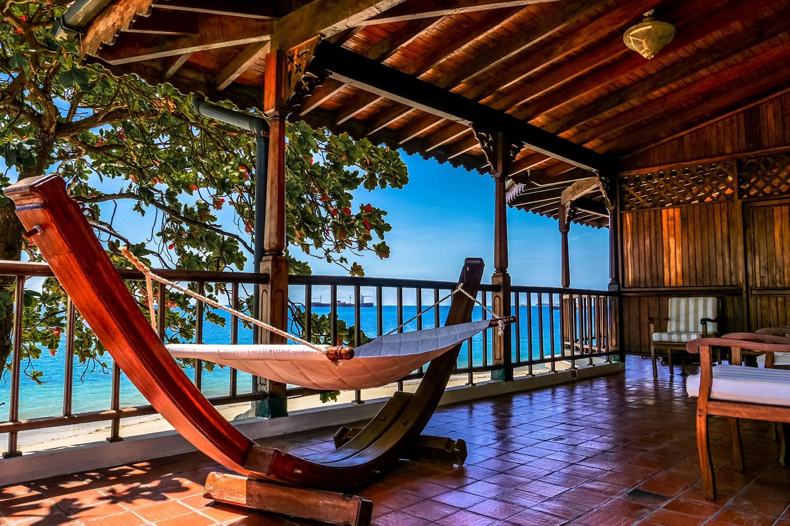 honeymoon-suite