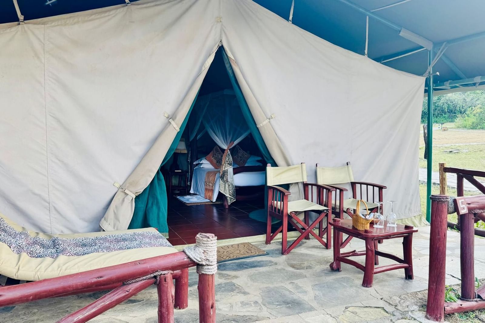 mmsc-tent-exterior