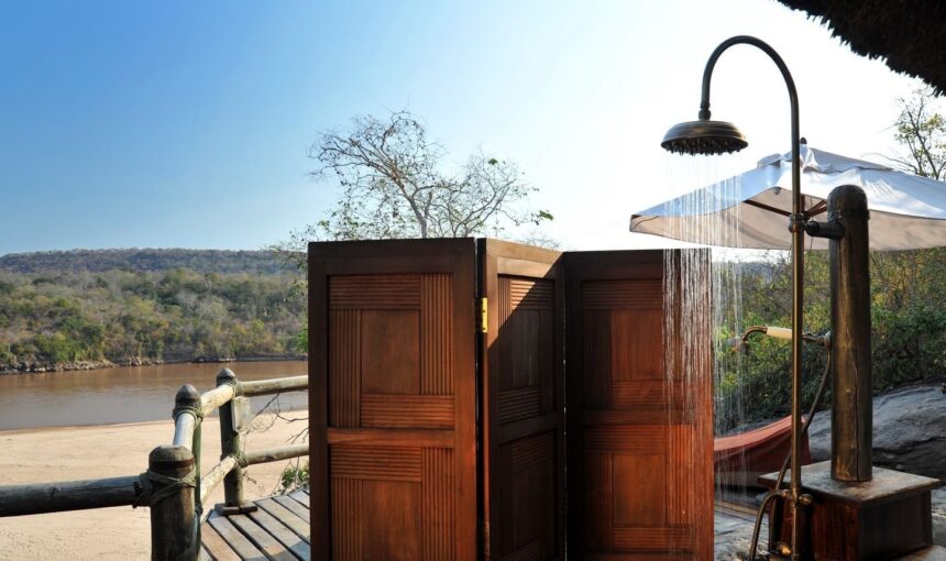 SERENA MIVUMO RIVER LODGE