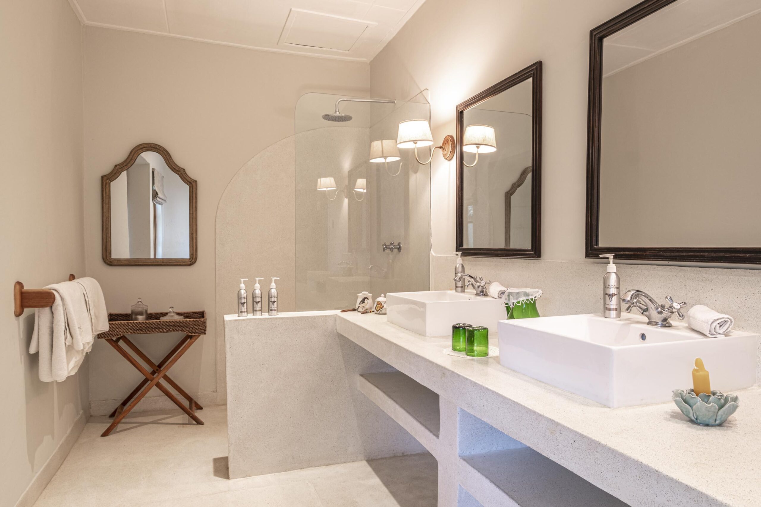 bathroom-3-scaled-1.jpg