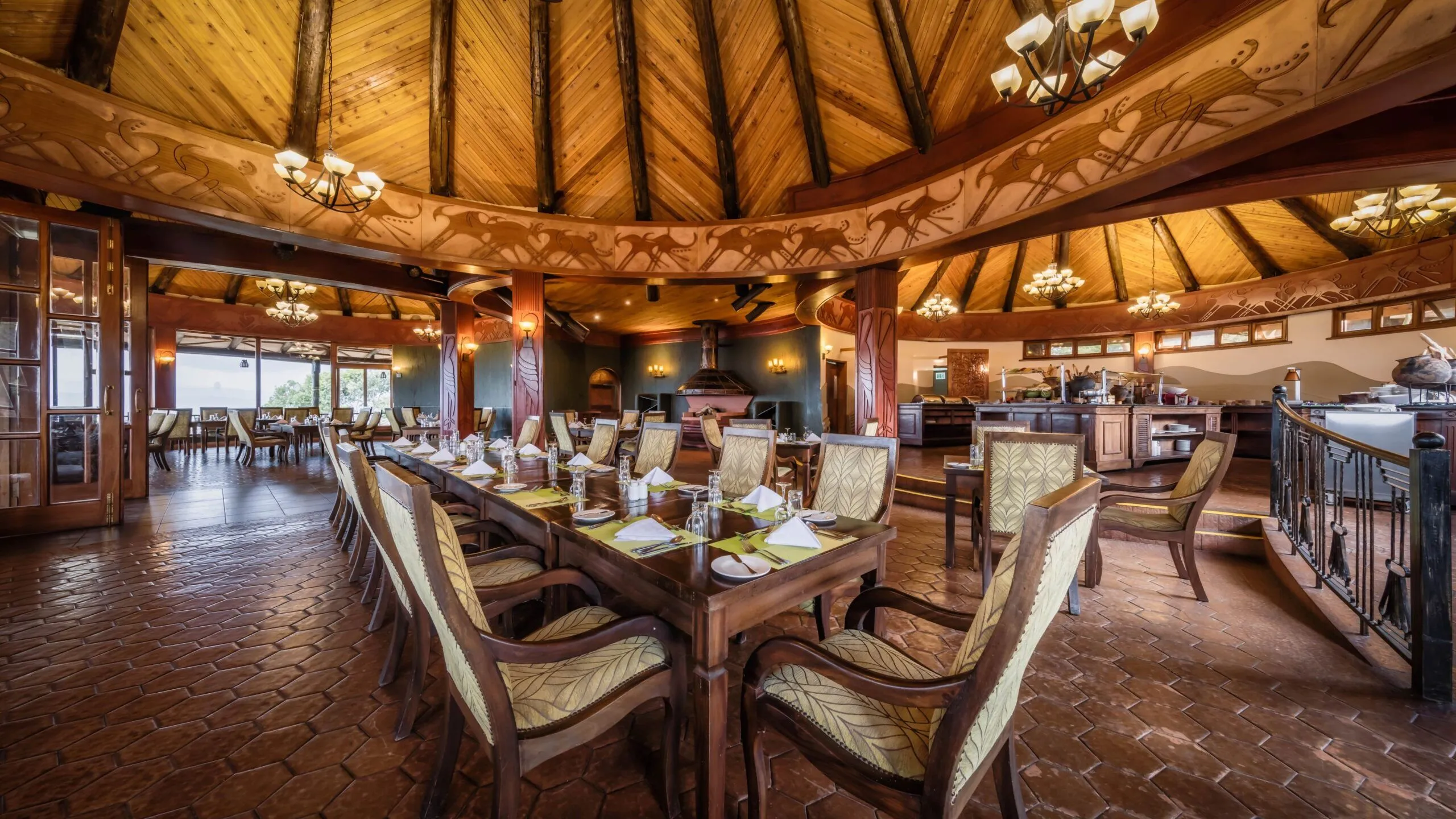 restaurant-scaled-1-1.webp